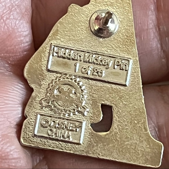 Disney Pin Alice Wonderland Alphabet A Hidden Mickey Series - Picture 3 of 4